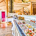 Bed & Breakfast Skansen Cholerzyn