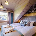 Skansen Bed & Breakfast Cholerzyn