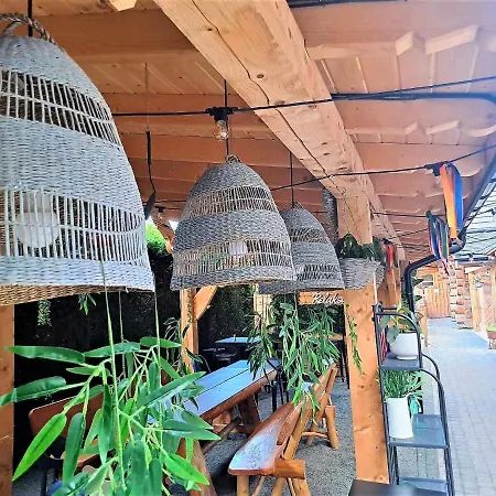 Skansen Alojamento de Acomodação e Pequeno-almoço Cholerzyn
