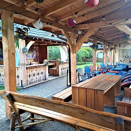 Skansen 住宿加早餐酒店 Cholerzyn