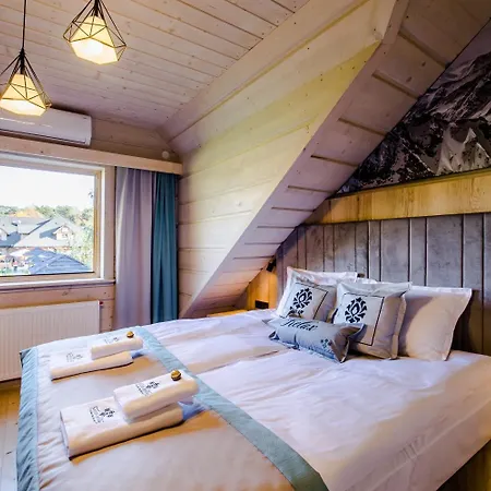 Skansen 住宿加早餐酒店 Cholerzyn