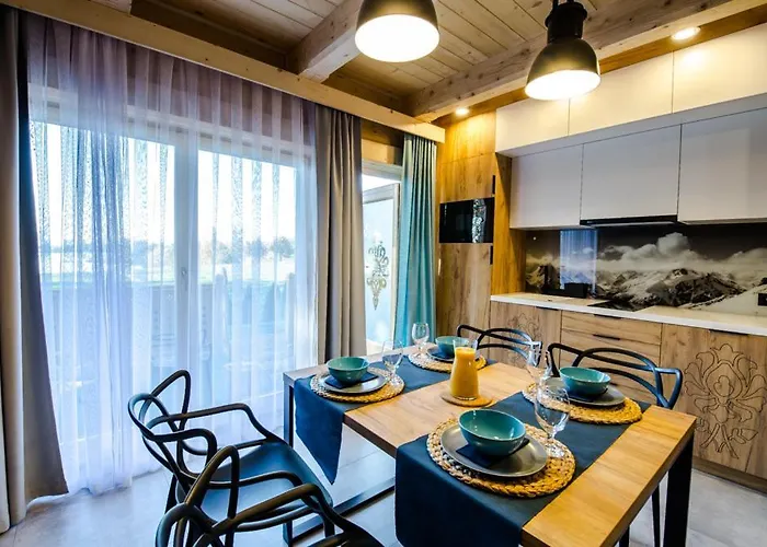 Skansen לינה וארוחת בוקר Cholerzyn