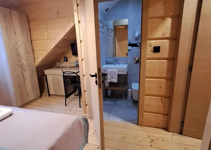 לינה וארוחת בוקר Skansen