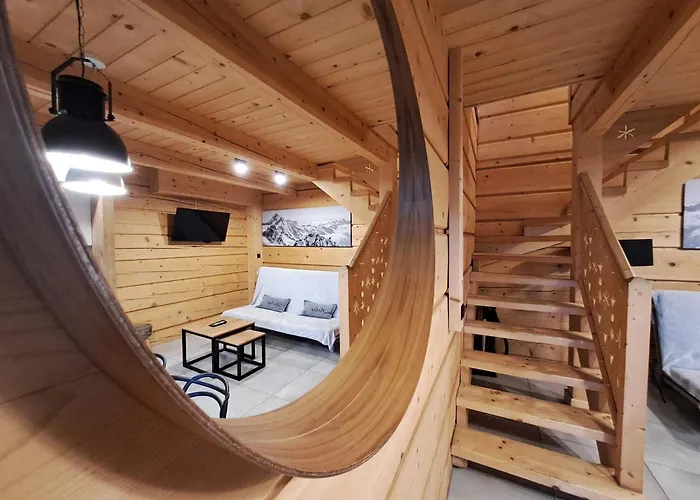 לינה וארוחת בוקר Skansen 4*